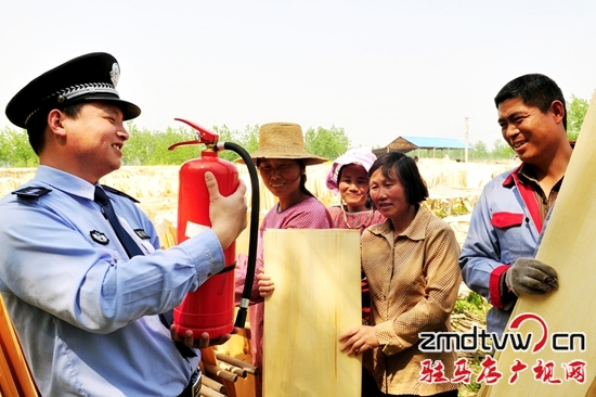 李如海  大愛如海 忠誠奉獻(xiàn).jpg