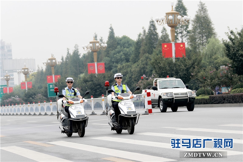 數千名民警為2016年中國農產品加工業(yè)投資貿易洽談會勝利召開保駕護航