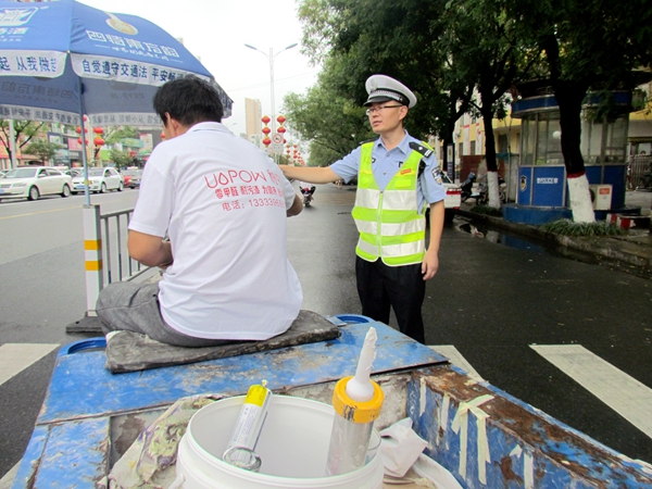 民警杜長松：交巡戰(zhàn)線一棵松