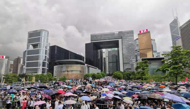 忍無可忍，終于出手了！這一次香港人不再沉默，這個決定非同尋常 