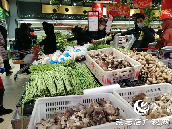 駐馬店市區(qū)超市生活物資供求充足 購(gòu)物環(huán)境規(guī)范有序