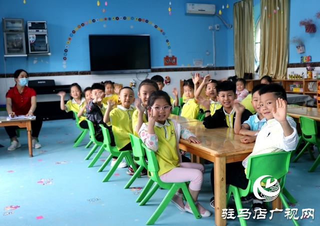 駐馬店市各幼兒園今日錯峰開學(xué)，老師笑迎萌娃歸！