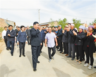 習近平在寧夏考察時強調  決勝全面建成小康社會決戰(zhàn)脫貧攻堅繼續(xù)建設經濟繁榮民族團結環(huán)境優(yōu)美人民富裕的美麗新寧夏