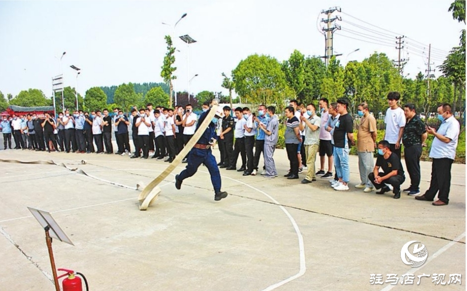 驛城區(qū)消防救援大隊(duì)組織微型消防站開展技能比武提升急救能力 夯實(shí)實(shí)戰(zhàn)基礎(chǔ)