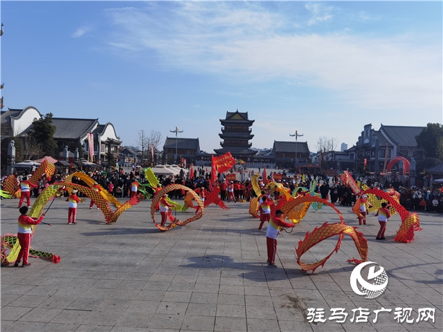 鞭聲陣陣 龍飛陀舞河南駐馬店市驛城區(qū)皇家驛站五市同臺競技展舞姿