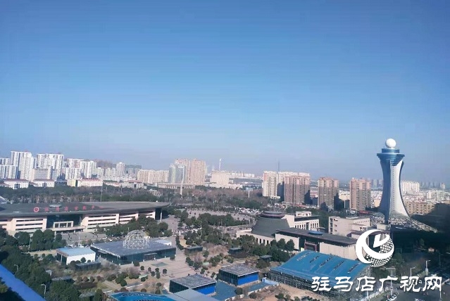 駐馬店：大風過后天晴朗 碧空如洗景色靚