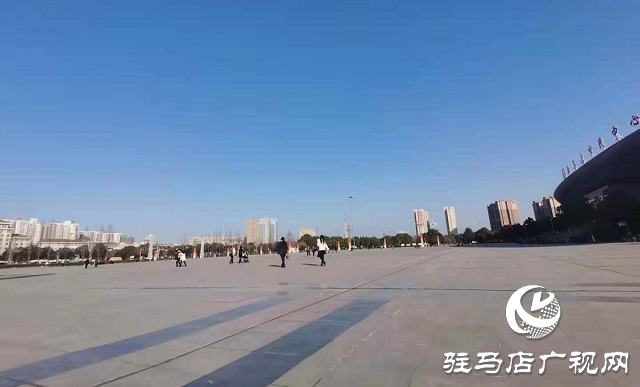 駐馬店：大風過后天晴朗 碧空如洗景色靚