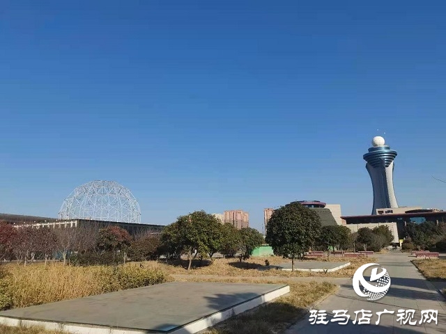 駐馬店：大風過后天晴朗 碧空如洗景色靚