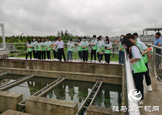 黃淮學(xué)院暑期實踐團到駐馬店市第三污水處理廠參觀踐學(xué)