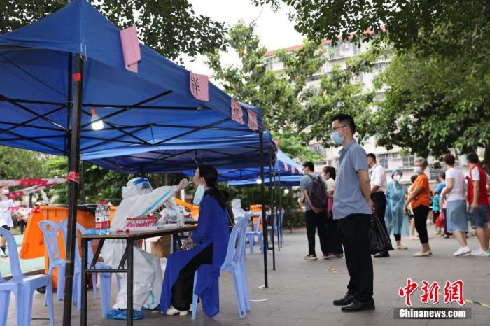 國慶火車票明起開搶 多地強調假期不許大規(guī)模聚集