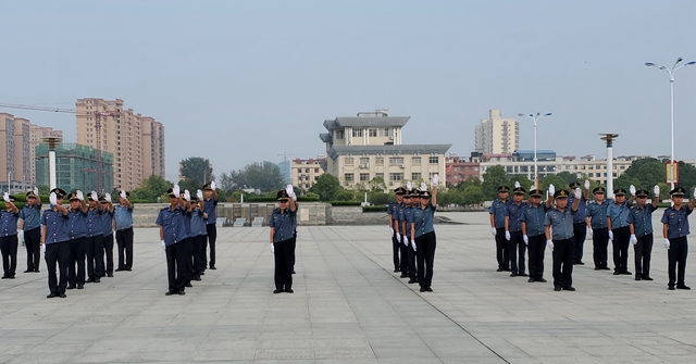 正陽縣交通運輸執(zhí)法局開展軍訓(xùn)會操評比活動