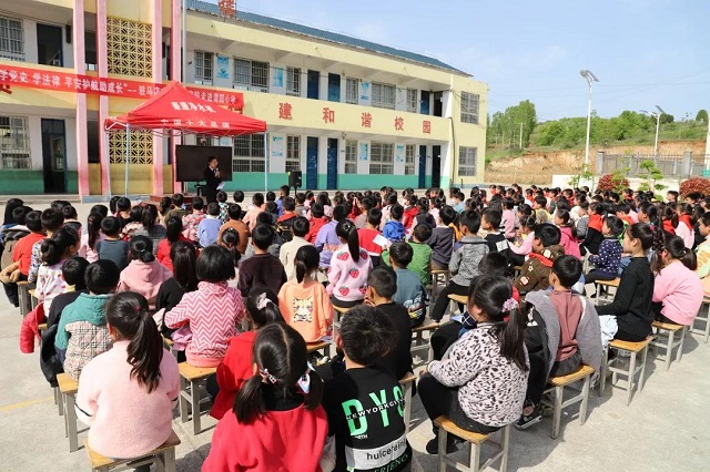 “學(xué)黨史 學(xué)法律 平安護(hù)航助成長”  --駐馬店市人民檢察院第四檢察部走進(jìn)  泌陽縣高邑鎮(zhèn)譚園小學(xué)