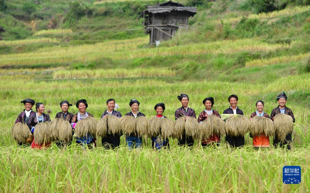 又乘春風(fēng)浩蕩時(shí)——習(xí)近平總書記同全國(guó)兩會(huì)代表委員共商國(guó)是十年紀(jì)實(shí)