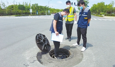 汛期，咱腳下的井蓋安全嗎？遇無(wú)蓋窨井傷人，誰(shuí)擔(dān)責(zé)？