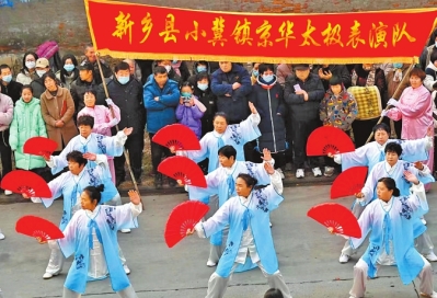 民俗體育搭臺 全民健身迎春