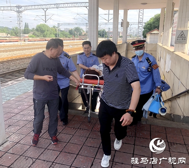 確山縣：下車旅客突發(fā)病 客運(yùn)職工急救人