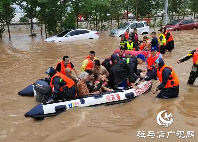 駐馬店市蛟龍水上義務搜救隊：救援生命 無怨無悔