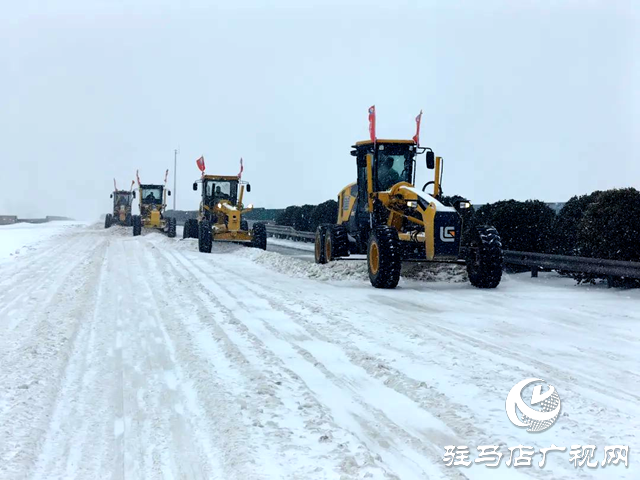 河南沈皖高速公路有限公司打響義務(wù)除雪保通戰(zhàn)