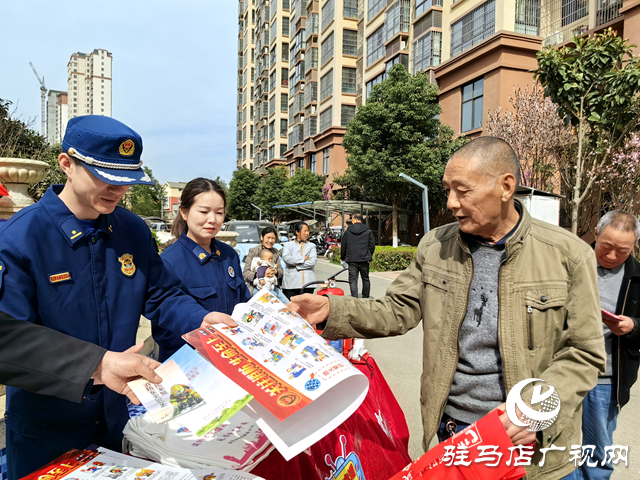 泌陽縣開展住宅小區(qū)電動(dòng)車消防安全專項(xiàng)宣傳活動(dòng)