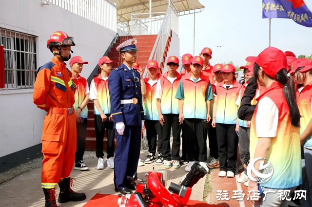 泌陽縣中等職業(yè)技術(shù)學校消防志愿者服務隊成立