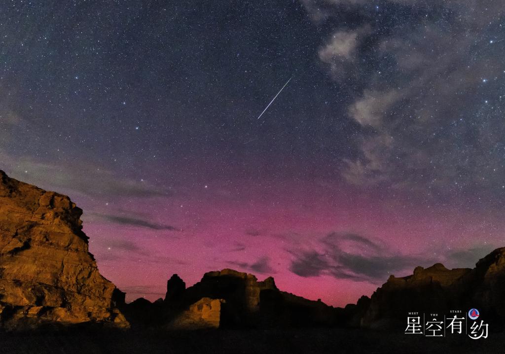 美翻了！當(dāng)極光“邂逅”流星雨