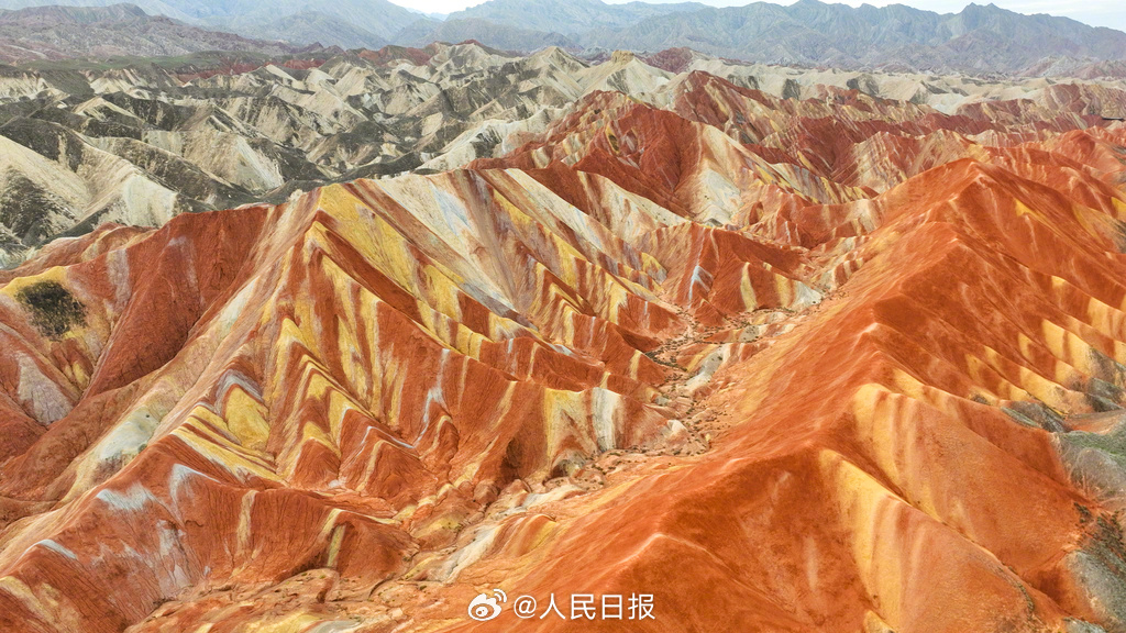 壯闊！甘肅丹霞地貌拿捏配色太到位了